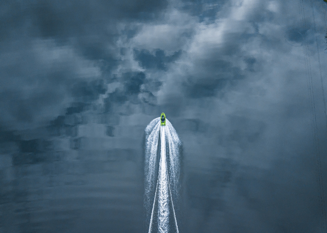 Сквозь облака